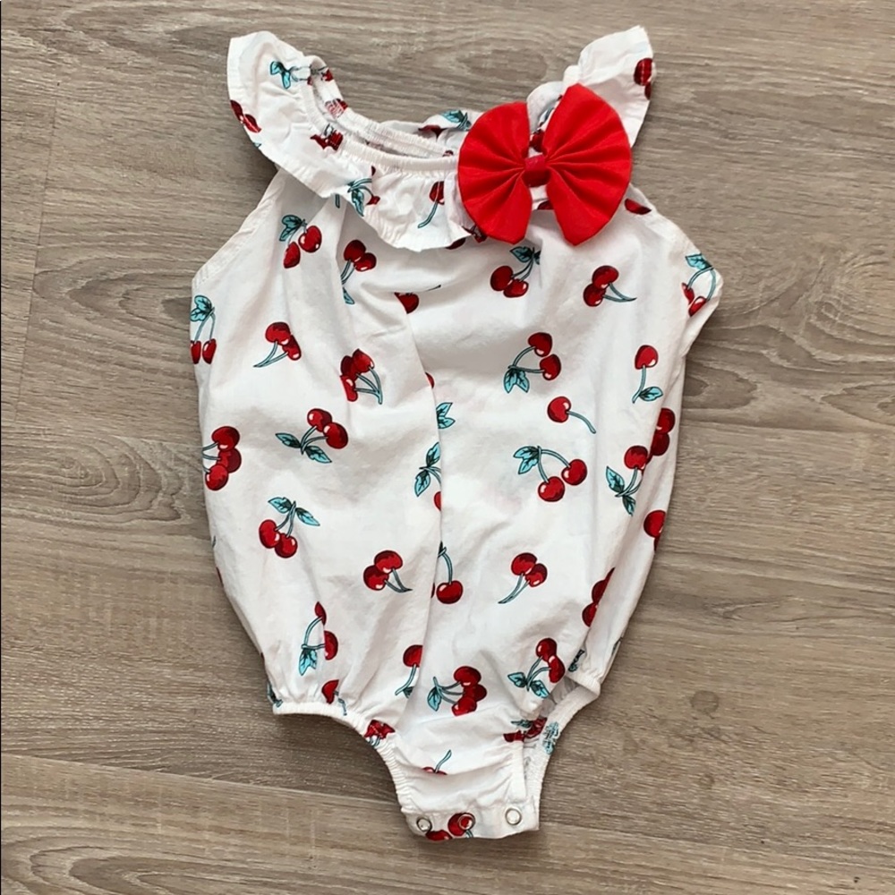🍭3/$23 Cherry Romper 🍒